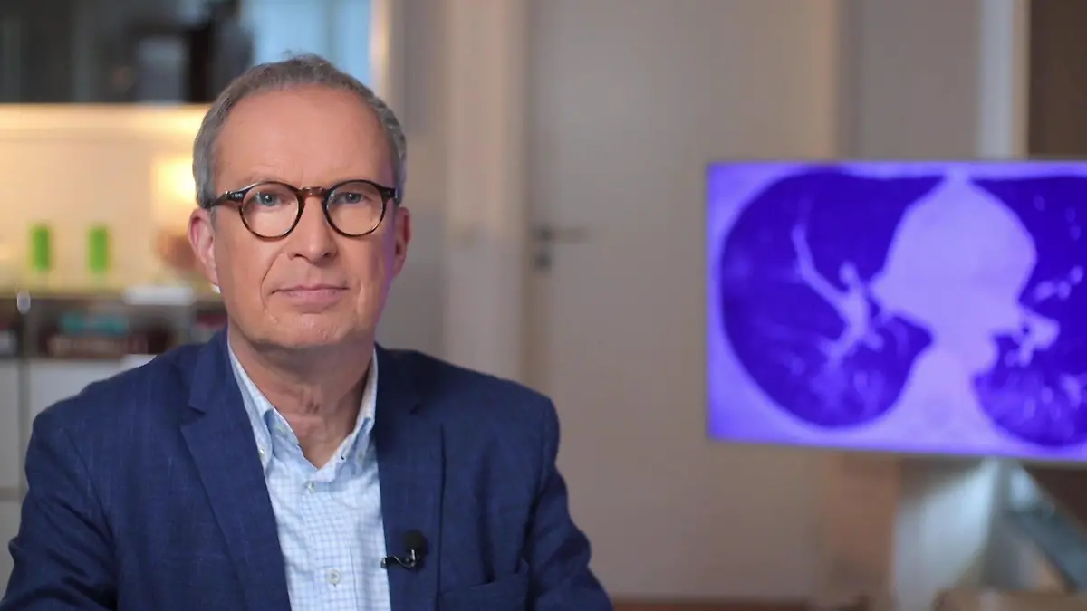 Allgemeinmediziner Dr. Christoph Specht erklärt: "Arian hat Überlebenschancen."