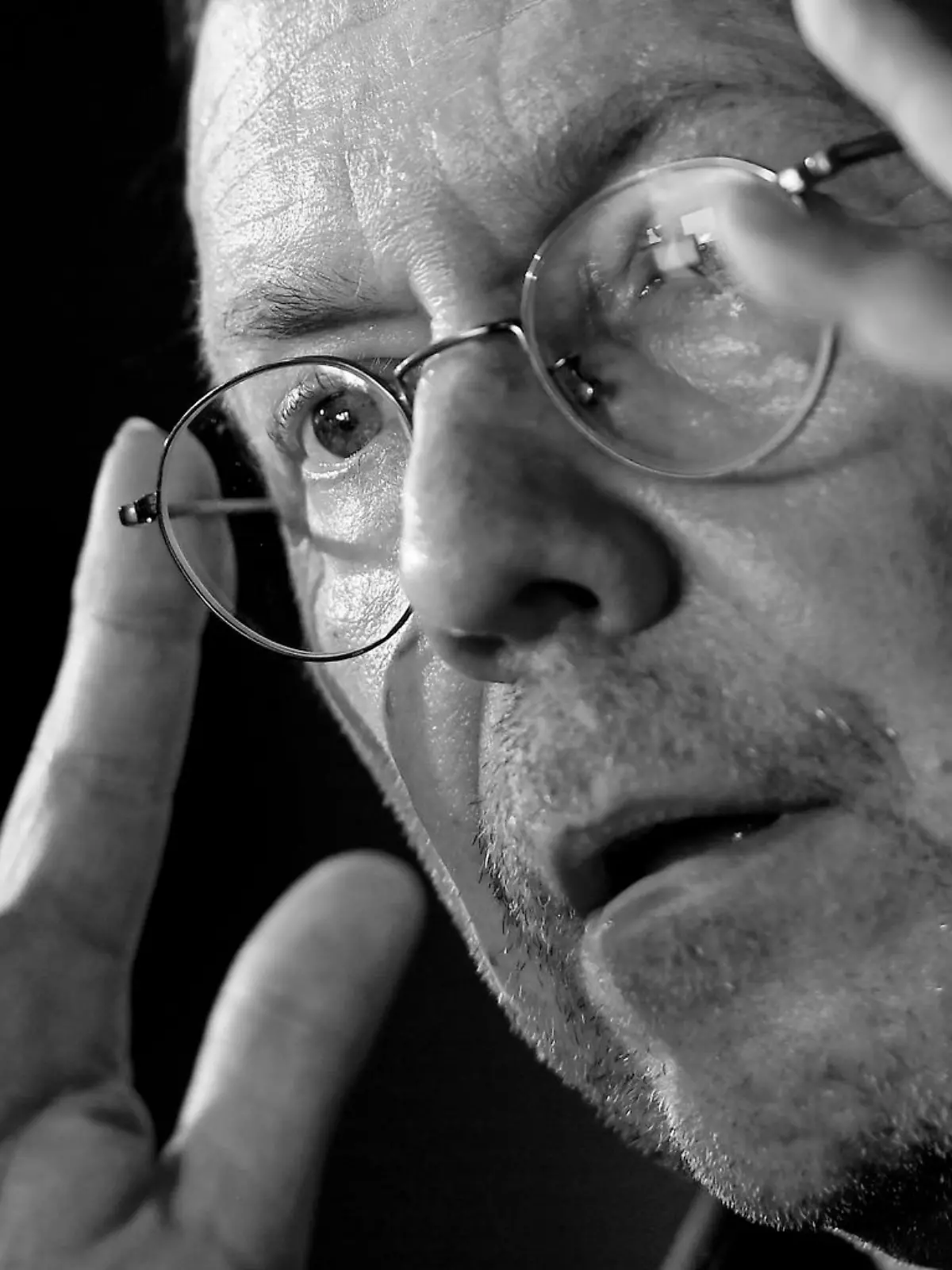 Rene Pollesch, Theaterregisseur und Autor, spricht bei einer Pressekonferenz zur "Zukunft der Volksbühne".