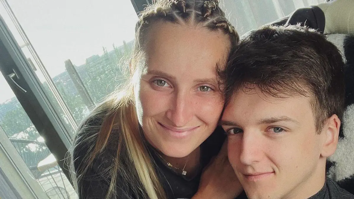 Tennis-Star Marketa Vondrousova mit ihrem bisherigen Mann Stepan Simek
