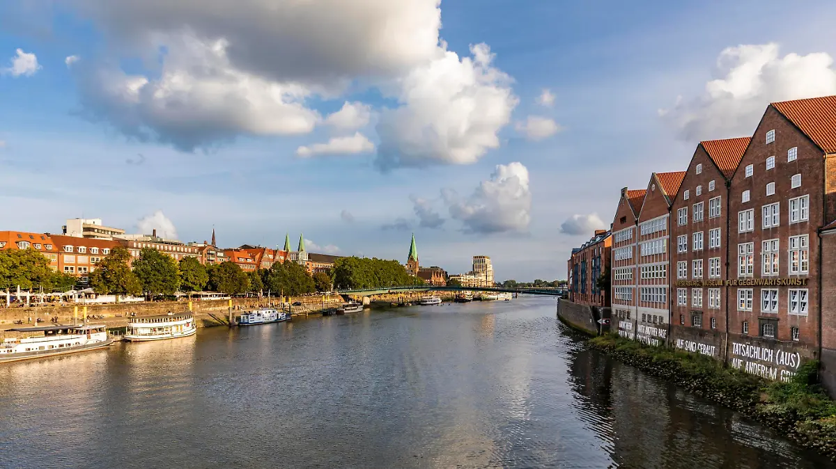 Schlachte und Weserburg Museum für moderne Kunst, Weserpromenade, Altstadt, Weser, Hansestadt Bremen, Deutschland, Europa