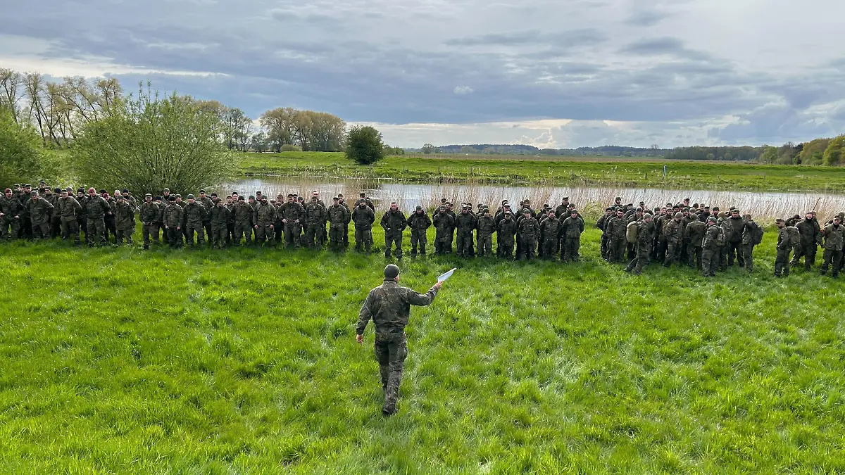 Letzte Hoffnung Bundeswehr? 250 Soldatinnen und Soldaten unterstützen die Einsatzkräfte bei der Suche nach dem vermissten Arian.
