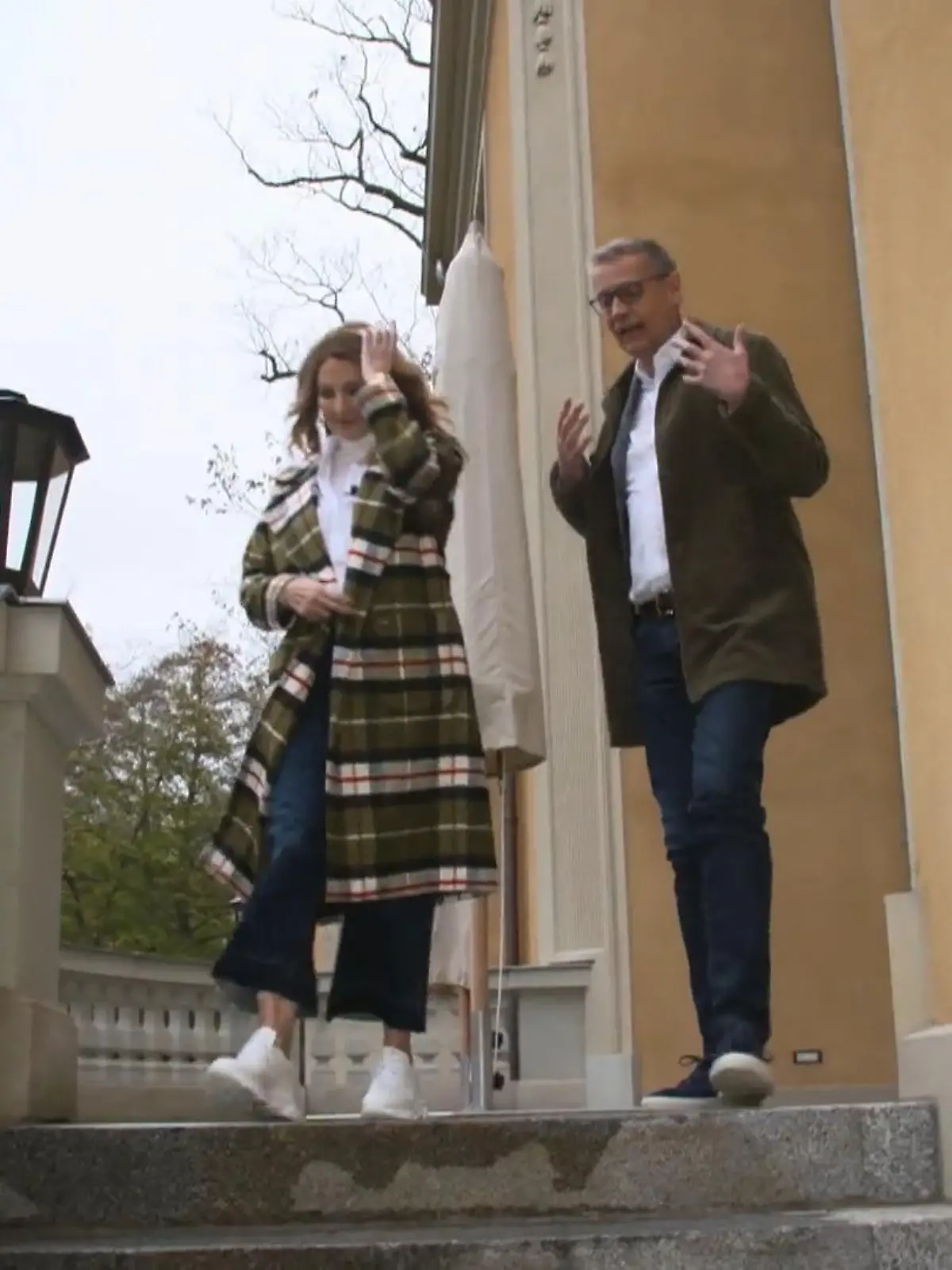 Bild zu: "Frauke Ludowig trifft Günther Jauch in der Villa Kellermann"
