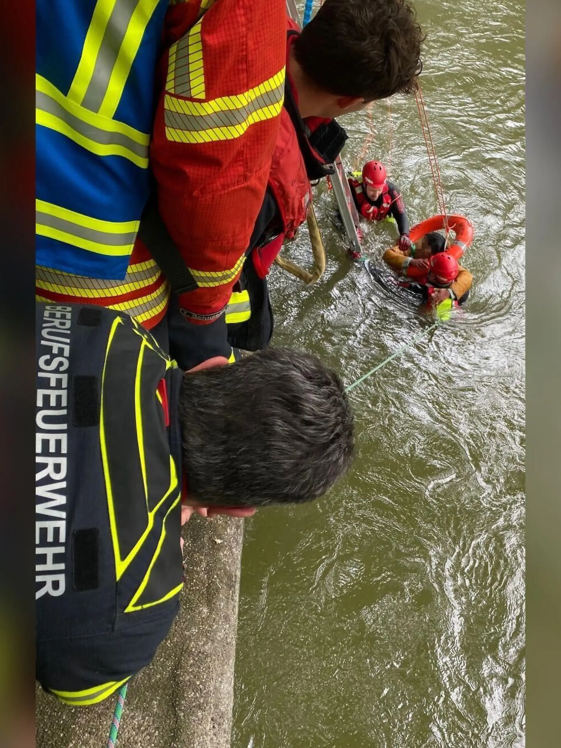 Dramatische Rettung einer Frau in der Isar.