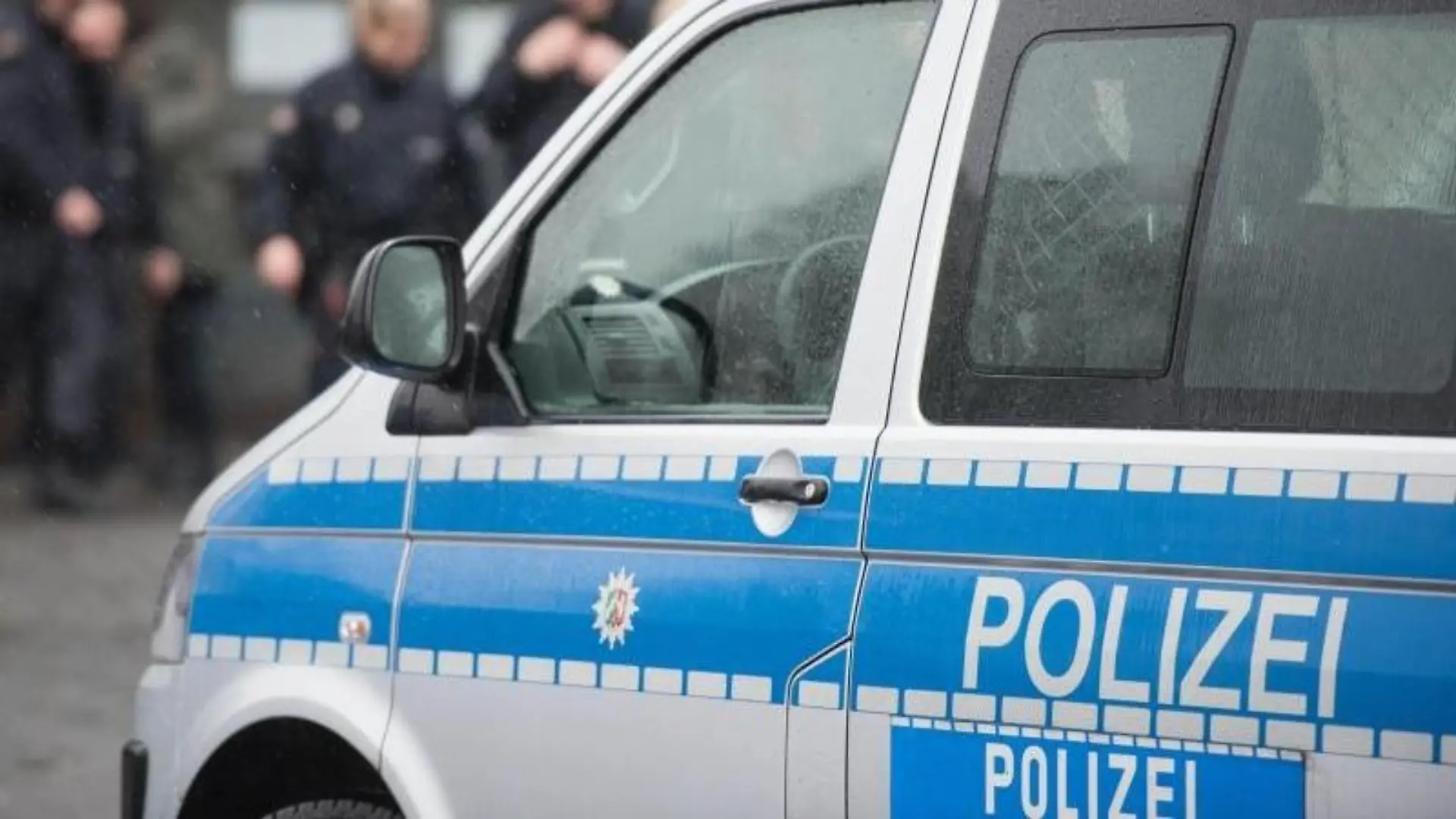 Polizeiauto. Foto: Bernd Thissen/Archiv