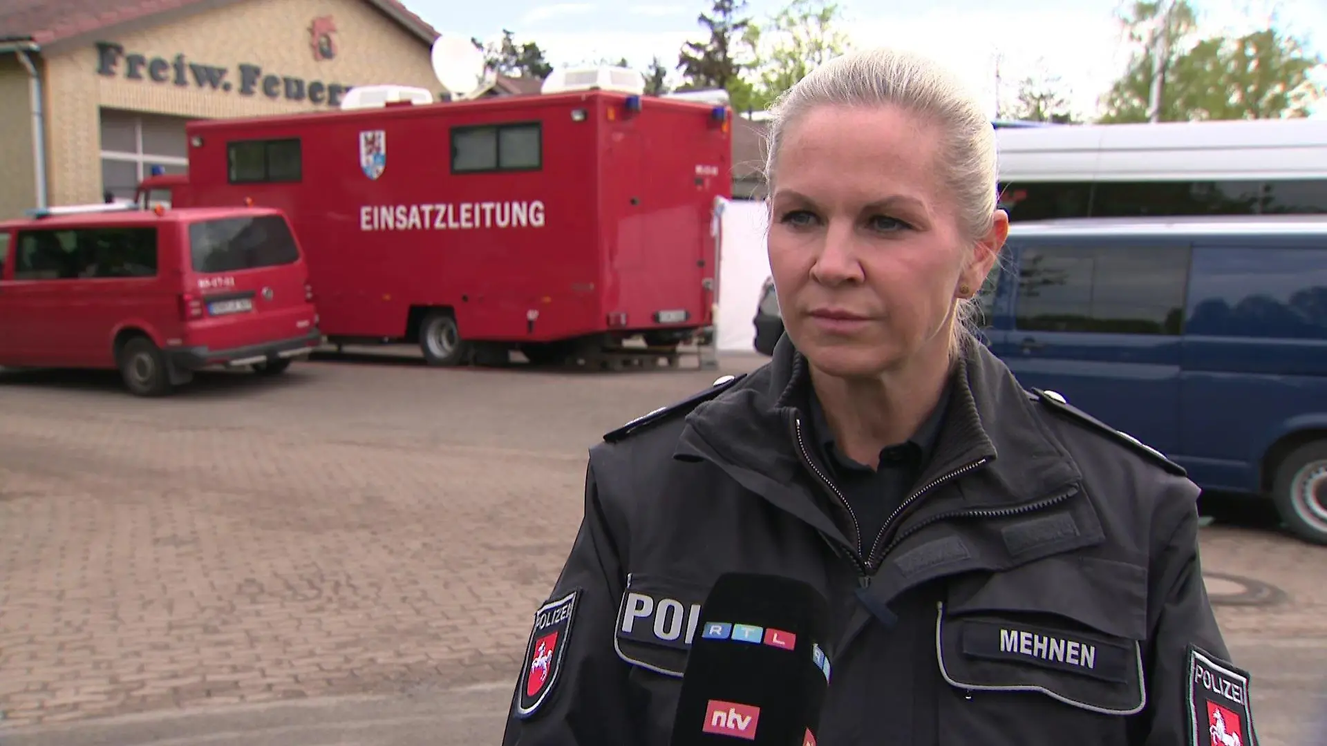 Polizeisprecherin Sara Mehnen gibt Auskunft zur Suche des vermissten Arian
