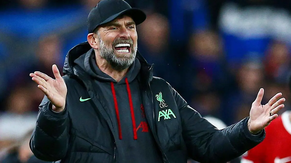 Liverpool manager Jurgen Klopp gives instructions from the technical area Liverpool v Atalanta, UEFA Europa League, Quarter Final, First Leg, Football, Anfield, Liverpool, UK - 11 Apr 2024 EDITORIAL USE ONLY No use with unauthorised audio, video, data, fixture lists, club/league logos or live services. Online in-match use limited to 120 images, no video emulation. No use in betting, games or single club/league/player publications. PUBLICATIONxINxGERxSUIxAUTxHUNxGRExMLTxCYPxROUxBULxUAExKSAxONLY Copyright: xMattxWest/Shutterstockx 14424886bp