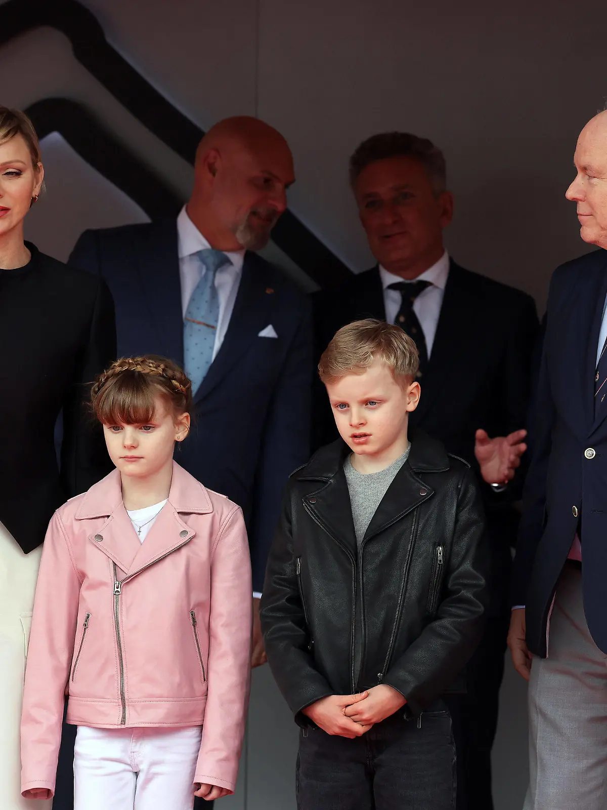 Charlene, Tochter Gabrielle, Sohn Jacques und Fürst Albert von Monaco , die Fürstenfamilie in der Siegerehrungsloge, FIA Formel E Weltmeisterschaft, Saison 10, Monaco E- Prix, 27.04.2024, *** Charlene, daughter Gabrielle, son Jacques and Prince Albert of Monaco , the Princely Family in the podium, FIA Formula E World Championship, Season 10, Monaco E Prix, 27 04 2024,