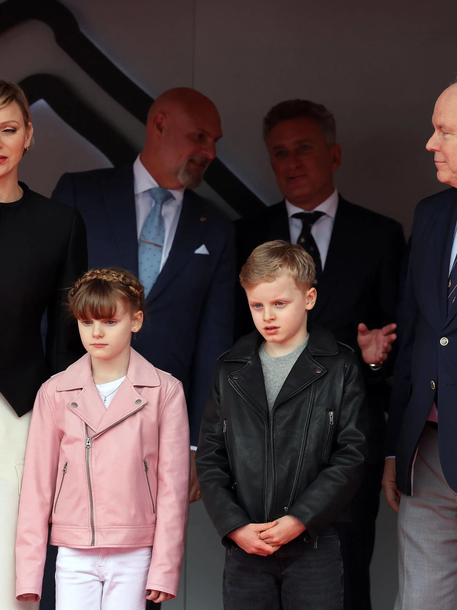 Charlene, Tochter Gabrielle, Sohn Jacques und Fürst Albert von Monaco , die Fürstenfamilie in der Siegerehrungsloge, FIA Formel E Weltmeisterschaft, Saison 10, Monaco E- Prix, 27.04.2024, *** Charlene, daughter Gabrielle, son Jacques and Prince Albert of Monaco , the Princely Family in the podium, FIA Formula E World Championship, Season 10, Monaco E Prix, 27 04 2024,