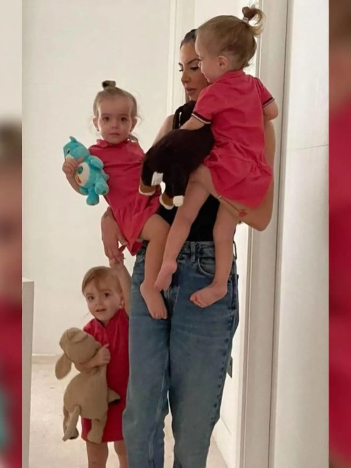 Anna-Maria Ferchichi hat mit ihren Drillingsmädels Leonora, Naima und Amaya alle Hände voll zu tun.