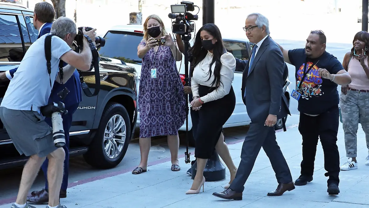 Los Angeles, CA - Vanessa Bryant leaves court for the trial against Los Angeles County regarding pictures taken at the helicopter crash site where Kobe Bryant died.
Pictured: Vanessa Bryant
BACKGRID USA 11 AUGUST 2022 

*UK Clients - Pictures Containing Children
Please Pixelate Face Prior To Publication*