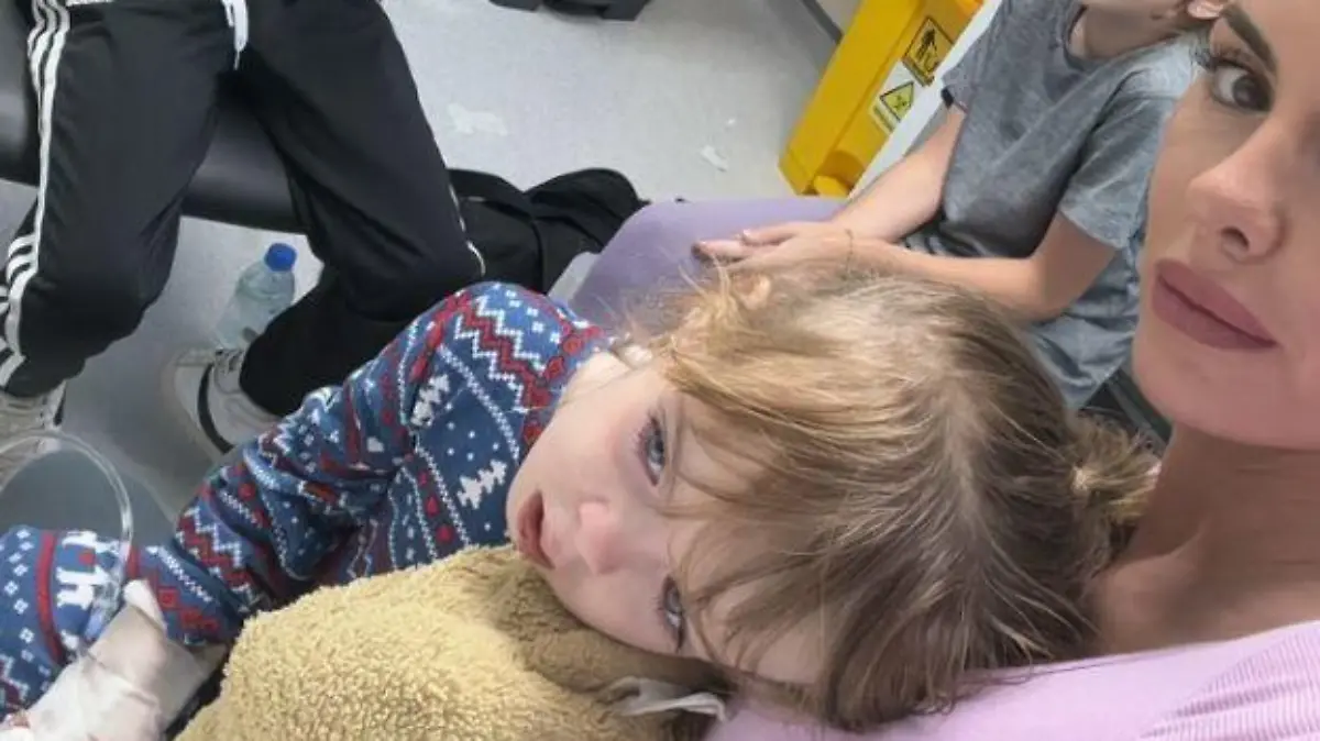 Anna-Maria Ferchichi muss mit Töchterchen Leonora in der Klinik bleiben.