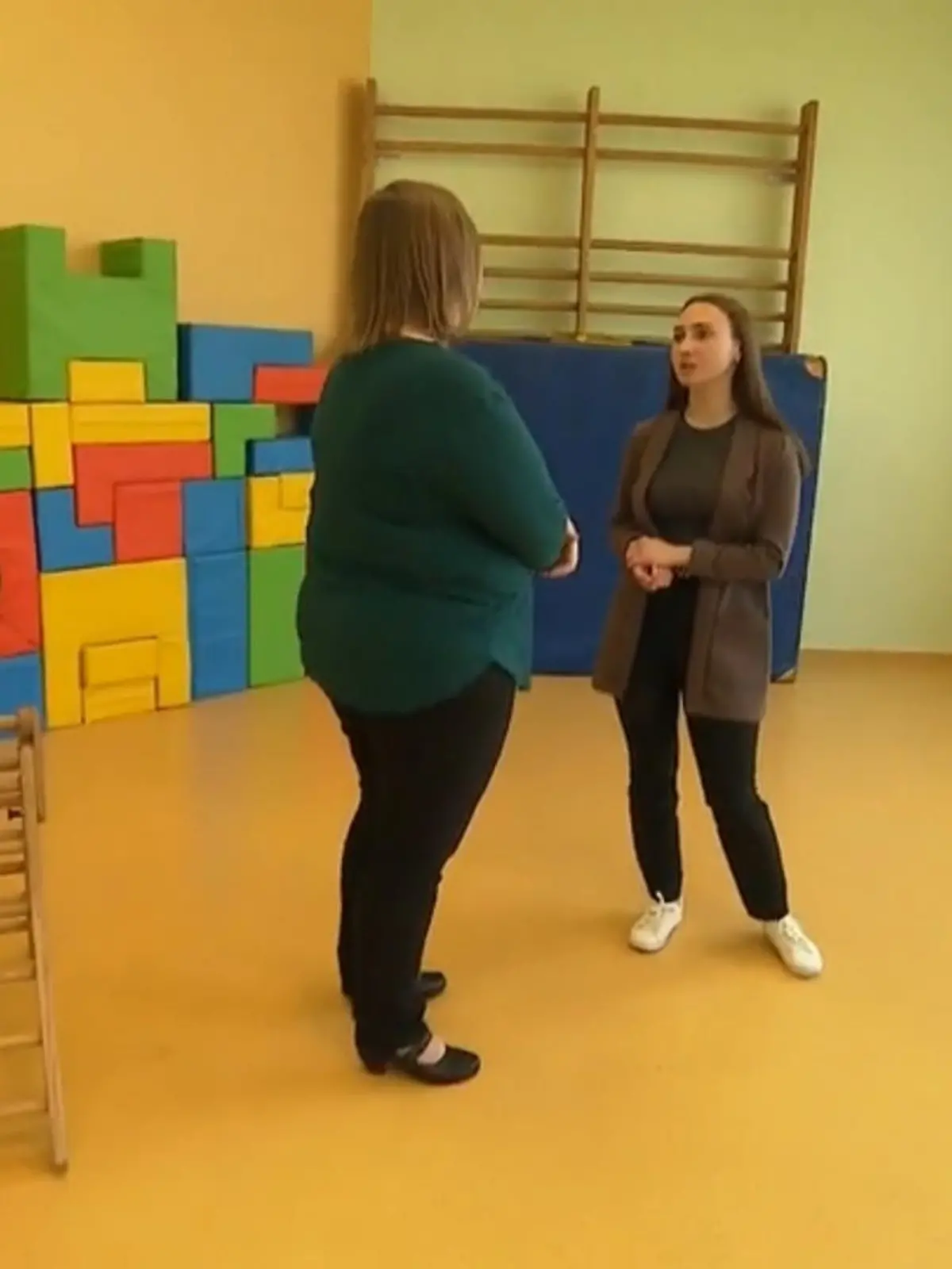 Bild zu: "Ukrainerin arbeitet in Kita"