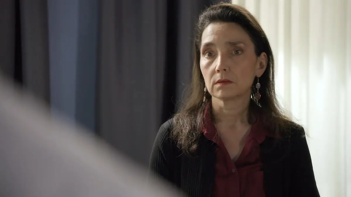 AWZ-Spoiler!: Was fehlt Simone?