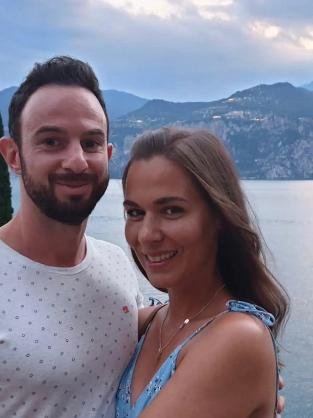 Sabrina und Dennis lieben ihre gemeinsamen Urlaube.