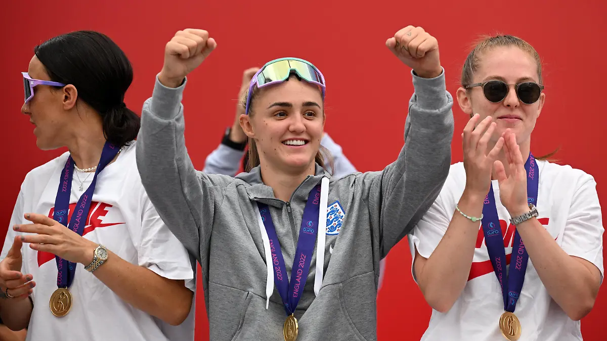 LONDON, ENGLAND - AUGUST 01: Georgia Stanway of England celebrates during the England Women's Team Celebration at Trafalgar Square on August 01, 2022 in London, England. The England Women's Football team beat Germany 2-1 in the Final of The UEFA European Women's Championship last night at Wembley Stadium. (Photo by Leon Neal/Getty Images)