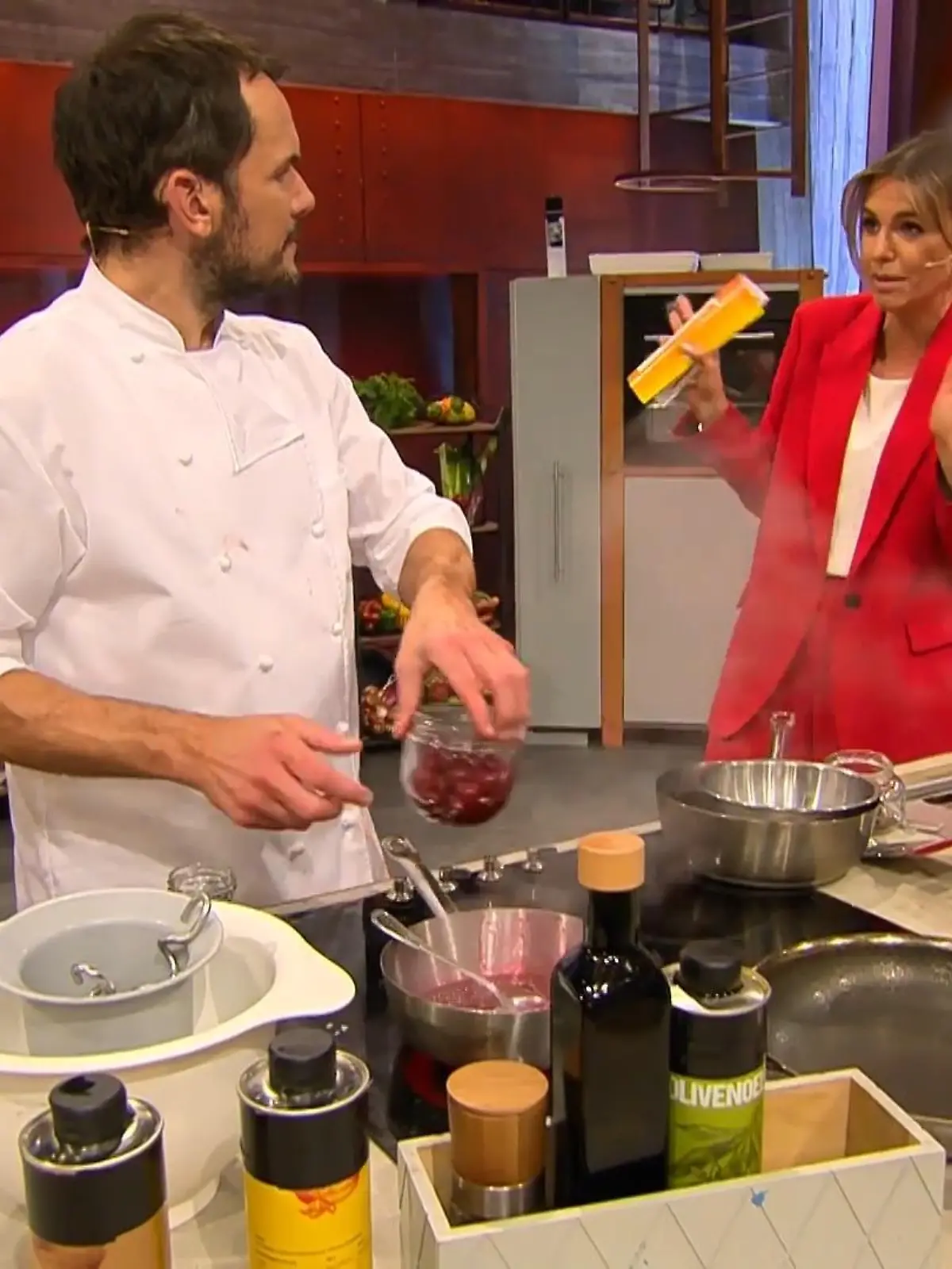 Bild zu: "„Grill den Henssler"-Moderatorin Laura Wontorra kann Blutabnehmen nicht ab."