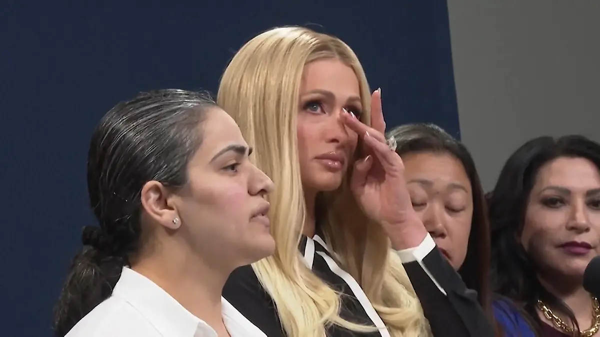 Paris Hilton kämpft bei Rede mit den Tränen Emotionale Kampfansage