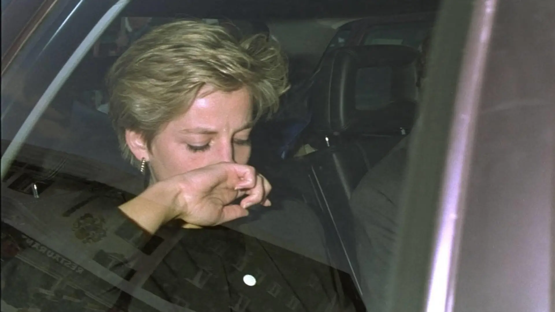 May 06, 2008 - Lech, Austria - Lady DIANA SPENCER, Princess of Wales, leaves the Austrian ski resort of Lech after the news of her fathers death. PUBLICATIONxINxGERxSUIxAUTxONLY - ZUMAj46_ 20080506_ave_j46_358