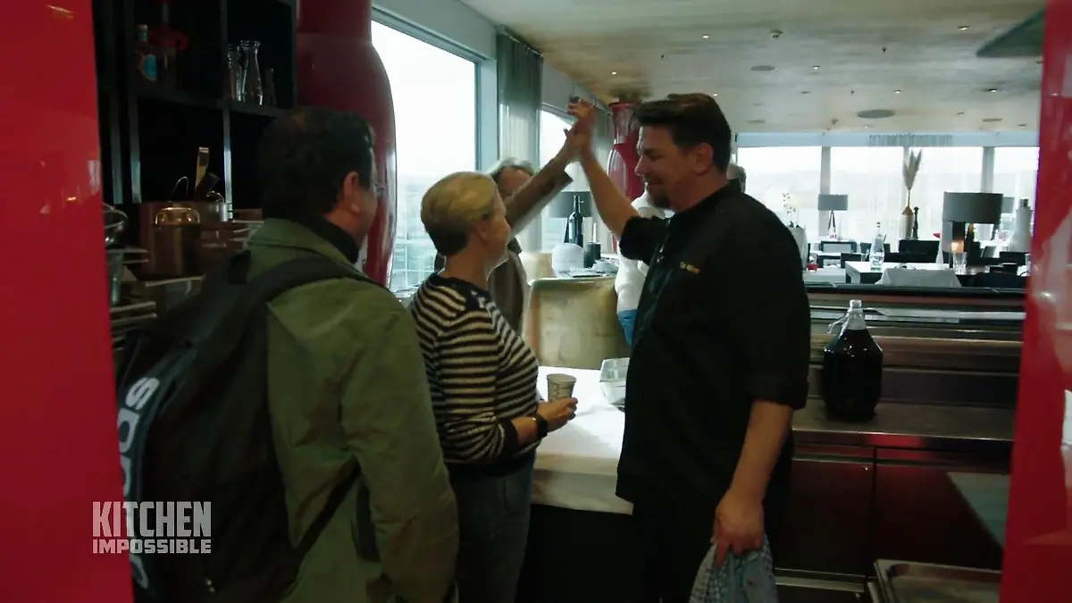 Klassentreffen in der Küche Tim bekommt Besuch