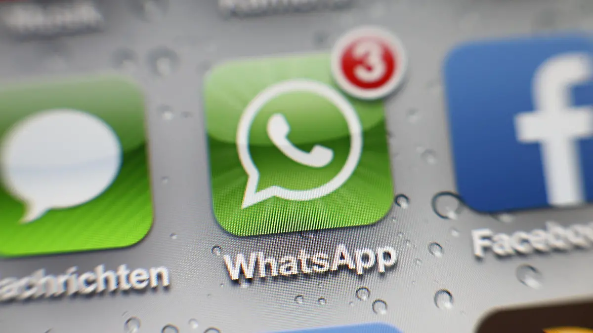 Hamburg, 17. Juni 2013 - WhatsApp-Icon auf einem iPhone

Hamburg 17 June 2013 Whatsapp  Icon on a iPhone