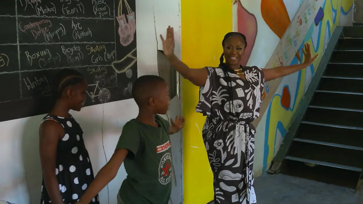 „Jedes Kind hat Träume“ Projektpatin Motsi Mabuse in ihrer Heimat