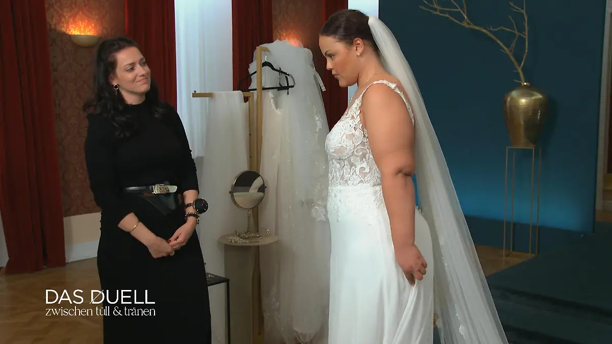 Elaine wagt einen neuen Stil beim letzten Kleid Schwierige Wahl