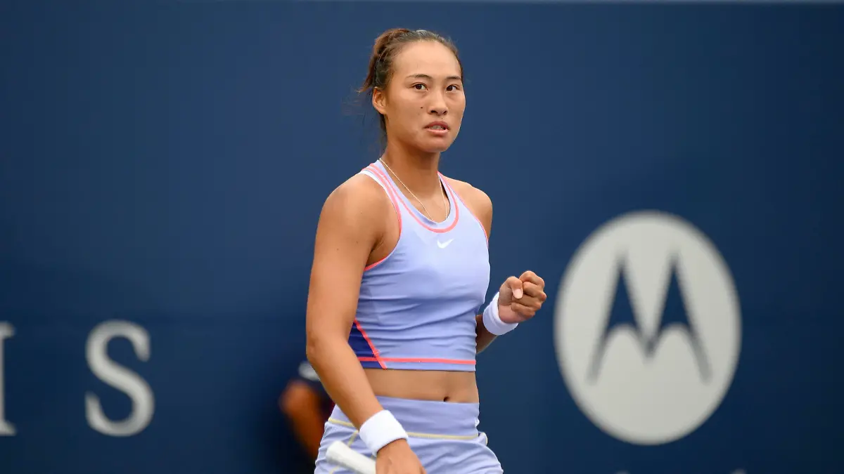  August 9, 2022, Toronto, ON, Canada: Qinwen Zheng of China celebrates after defeating Rebecca Marino, of Canada, during the National Bank Open tennis tournament in Toronto, on Tuesday, Aug. 9, 2022. Canada News - August 9, 2022 PUBLICATIONxINxGERxSUIxAUTxONLY - ZUMAc35_ 20220809_zaf_c35_028 Copyright: xChristopherxKatsarovx