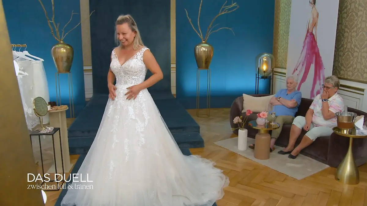 Ein Kleid zum Weinen Die Anprobe geht weiter