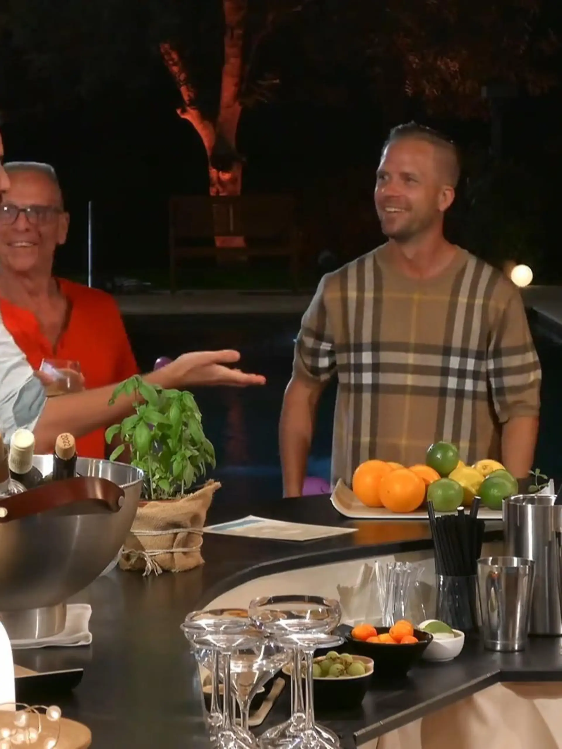 Bild zu: "Die Date-Partner vom Vater-Sohn-Gespann Andreas und Patrick lernen sich kennen"