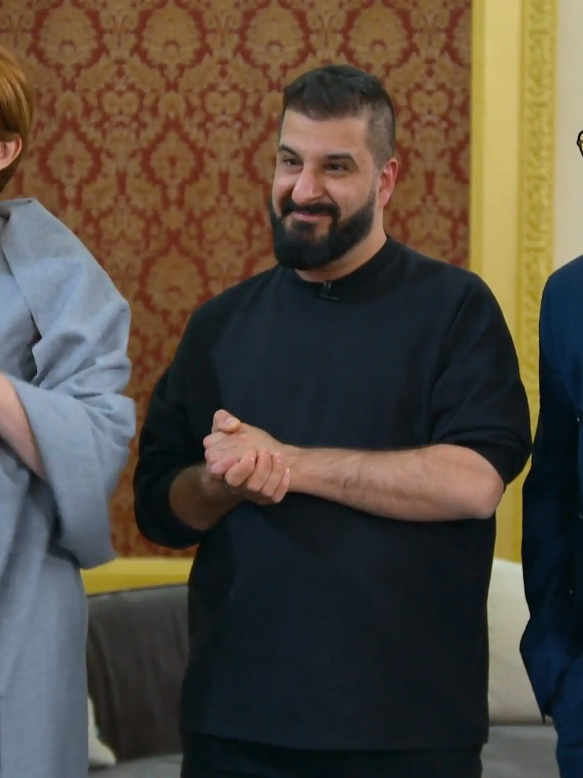 Bild zu: "Für welches Kleid entscheidet sich Tara?"