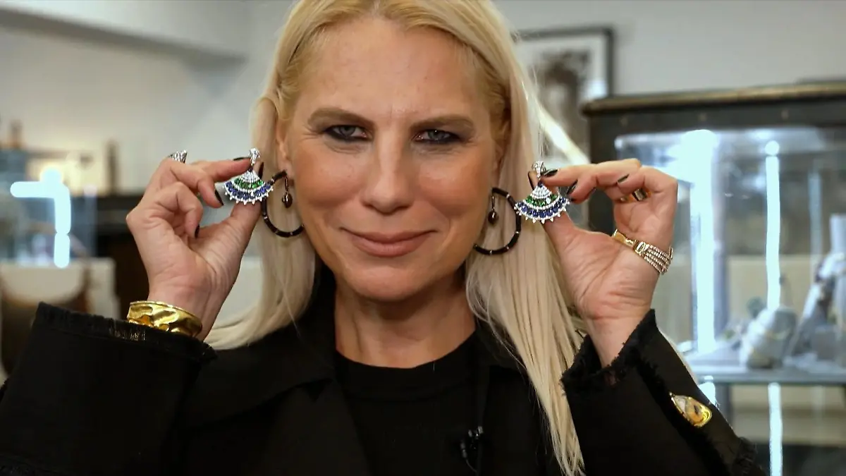 Das Schmuck-Imperium der Corina Larpa Sie stattet die Promis für den Roten Teppich aus!