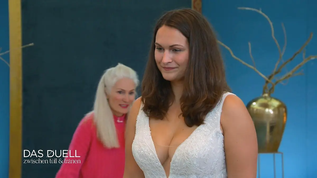 Neele ist begeistert von Jowitas erstem Kleid Es läuft gut