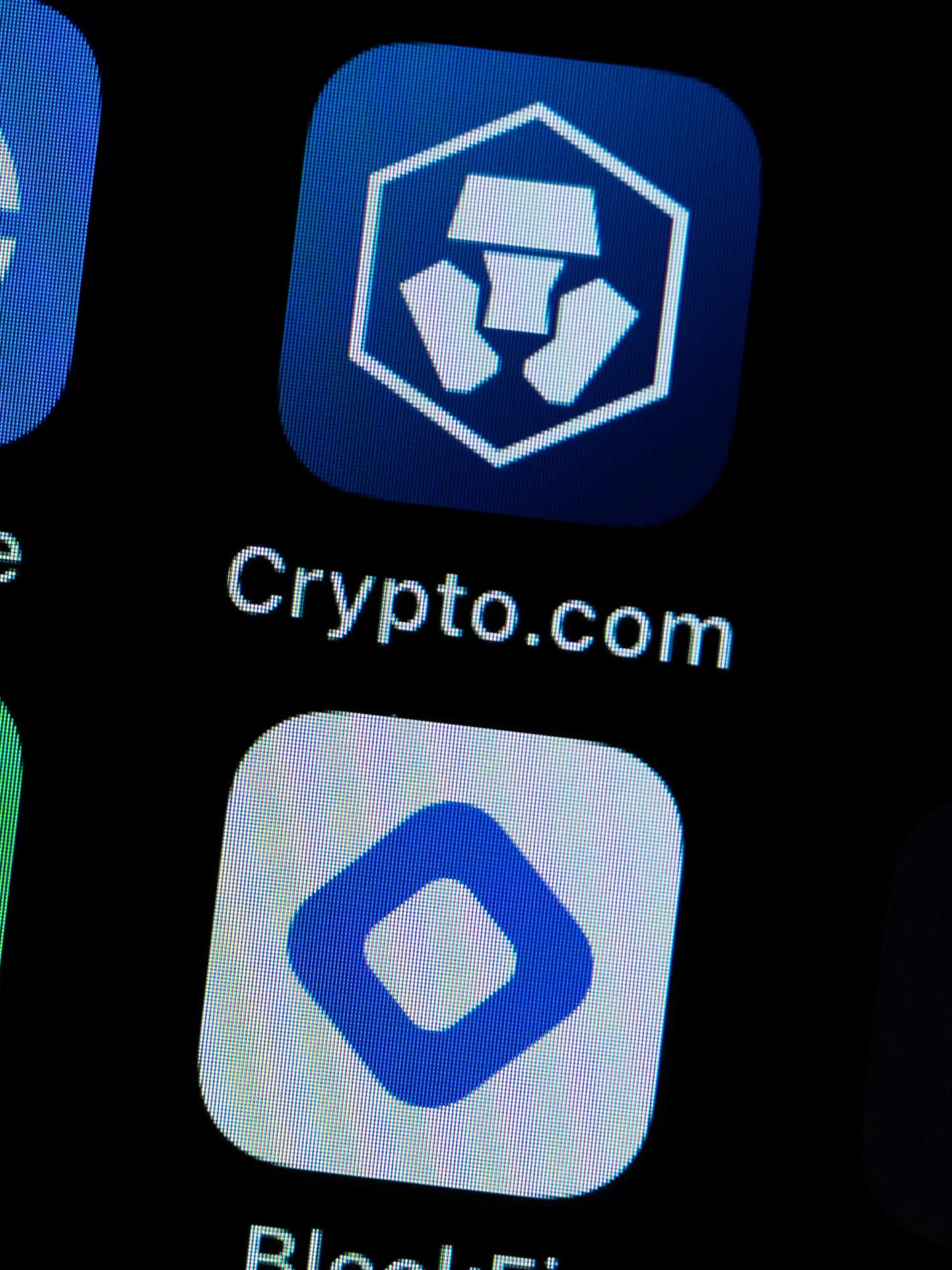  Die Applikation Apps der Kryptowährungs Börsen Coinbase, Crypto.com, Binance, bitpanda, BlockFi und Nuri sind auf dem Display eines iPhone SE zu sehen. Bei zahlreichen Kryptowährungs-Firmen werden Mitarbeiter entlassen. Rottweil Baden-Württemberg Deutschland *** The application apps of cryptocurrency exchanges Coinbase, Crypto com, Binance, bitpanda, BlockFi and Nuri are seen on the display of an iPhone SE At numerous cryptocurrency firms, employees are laid off Rottweil Baden Württemberg Germany 