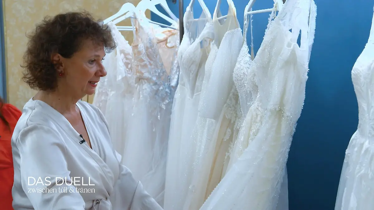 Das 20er-Jahre Kleid hat es Sabina angetan Was völlig anderes