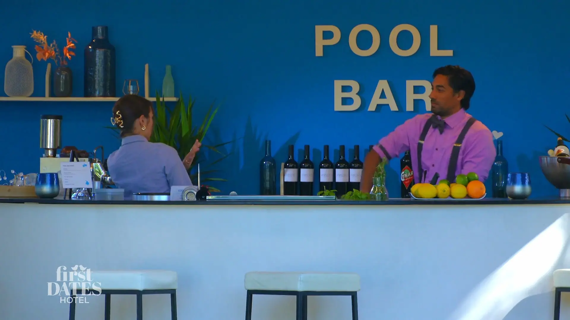 Verletzungsgefahr nicht ausgeschlossen An der Pool-Bar