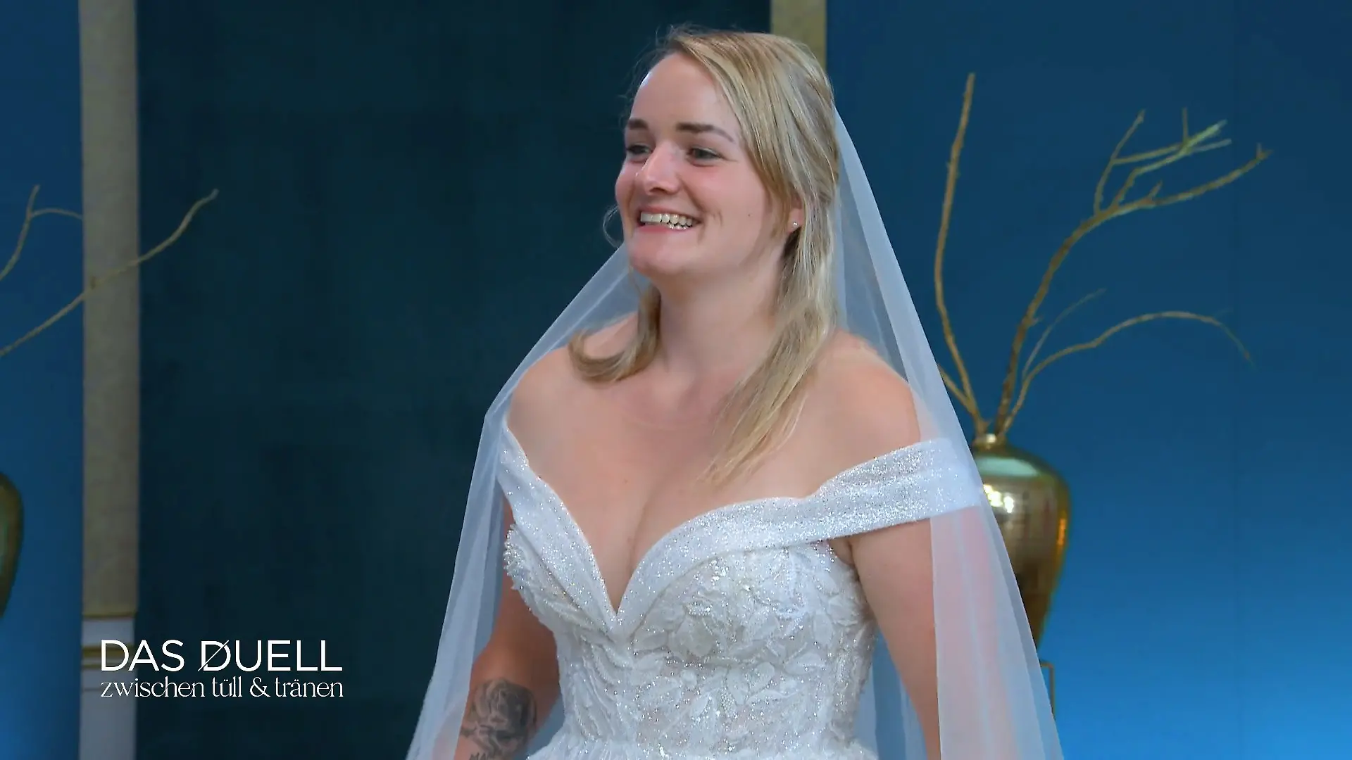 Vanessas Hasskleid ist der Favorit der Braut Viel Bling Bling