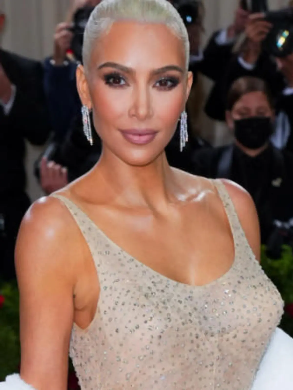 Kim Kardashian befürwortet Pete Davidsons Gang zum Therapeuten