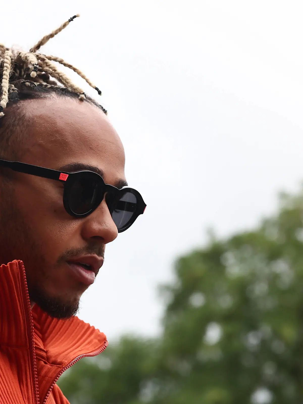 F1 Hungarian Grand Prix Lewis Hamilton of Mercedes arrives the circuit ahead of the Formula 1 Hungarian Grand Prix at Hungaroring in Budapest, Hungary on July 31, 2022. Budapest Hungary PUBLICATIONxNOTxINxFRA Copyright: xJakubxPorzyckix originalFilename:porzycki-f1hungar220731_np5GJ.jpg 