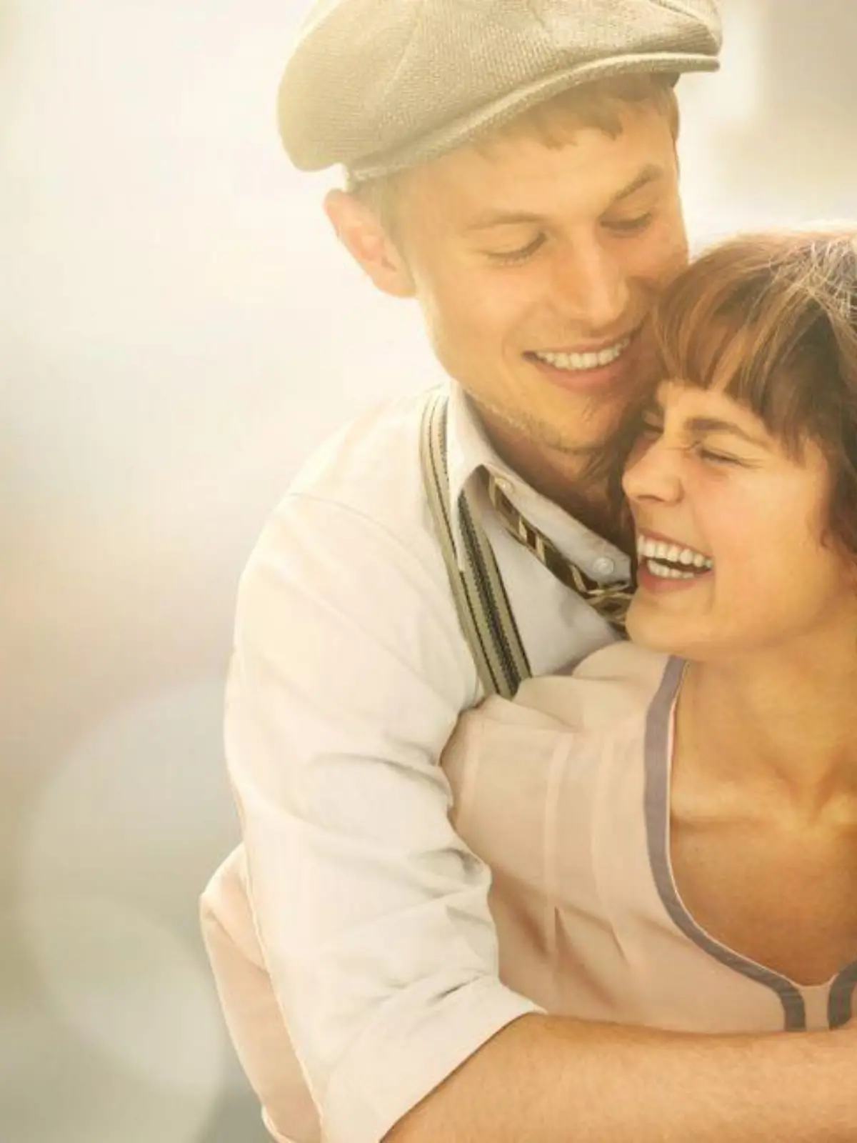 das Huas der Träume: Harry Grünberg (Ludwig Simon), Vicky Maler (Naemi Florez)