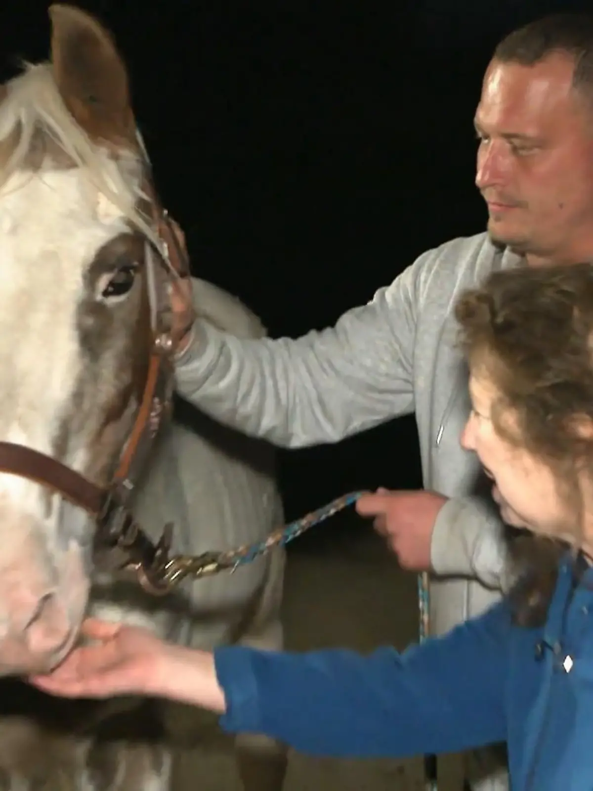Bild zu: "Sylvia Kirtsios und ihr Mann Sokrates betreiben den Gnadenhof Rhein-Hunsrück."