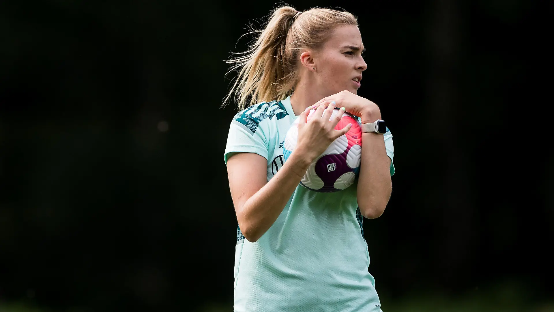 Laura Freigang (Deutschland, #10)

UEFA WOMENS EURO ENGLAND 2022: Training Deutschland;  The Grove, London, 28.07.2022 *** Local Caption *** 00611575 / action press