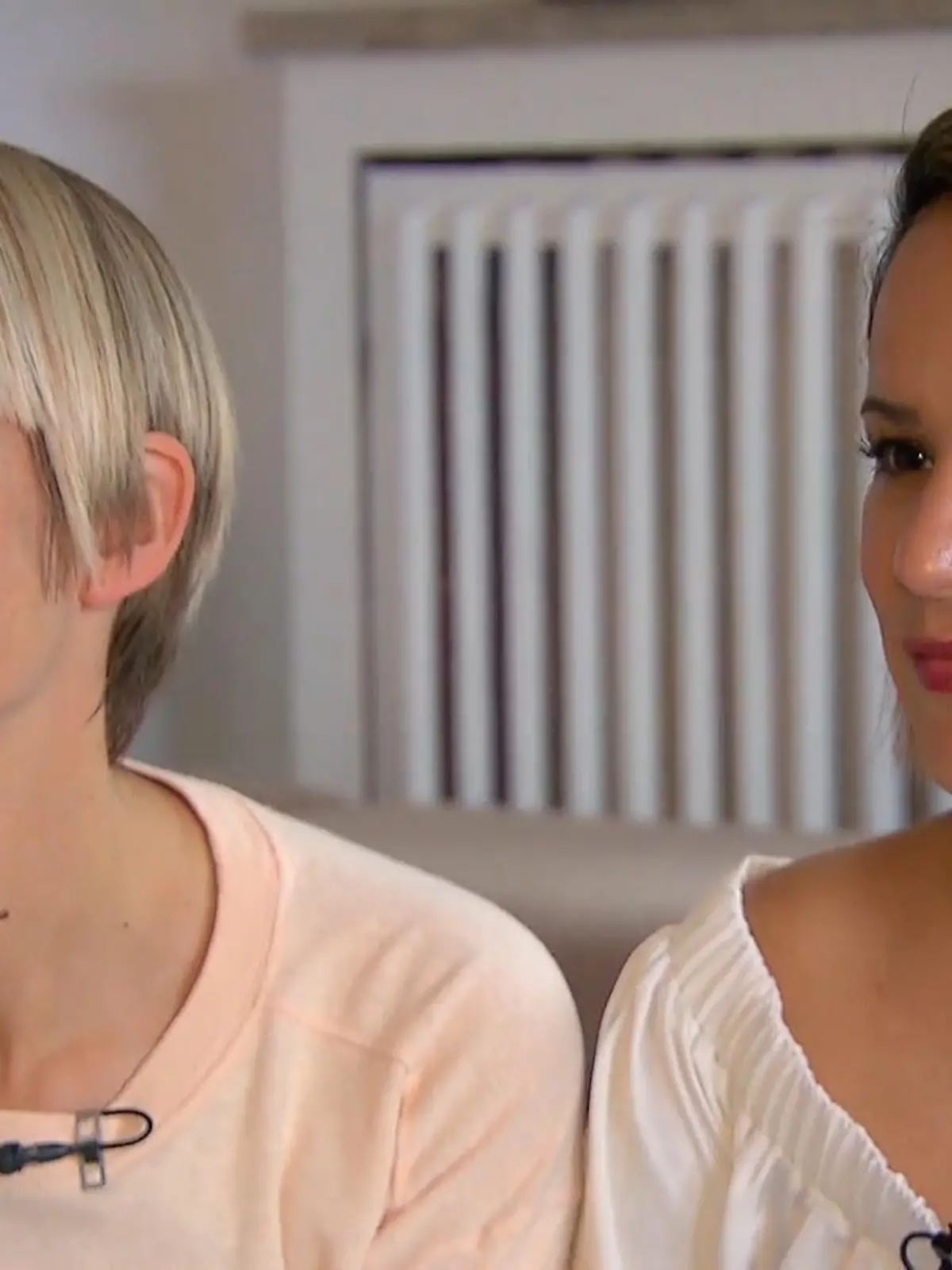 Bild zu: "Werden die beiden Kolleginnen gut zusammenarbeiten?"