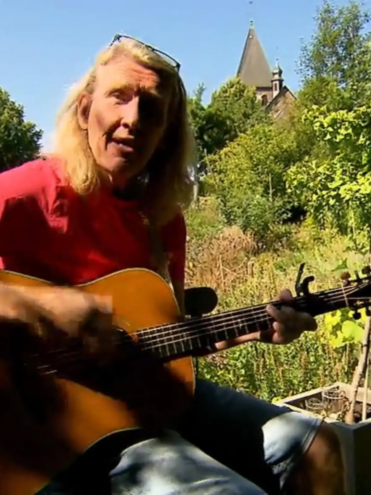 „Überdosis Glück“: Mit diesem Lied startete der Sauerländer Sänger Fux vor 35 Jahren durch. Und genau diese Single wird er dieses Jahr noch einmal auf den Markt bringen.