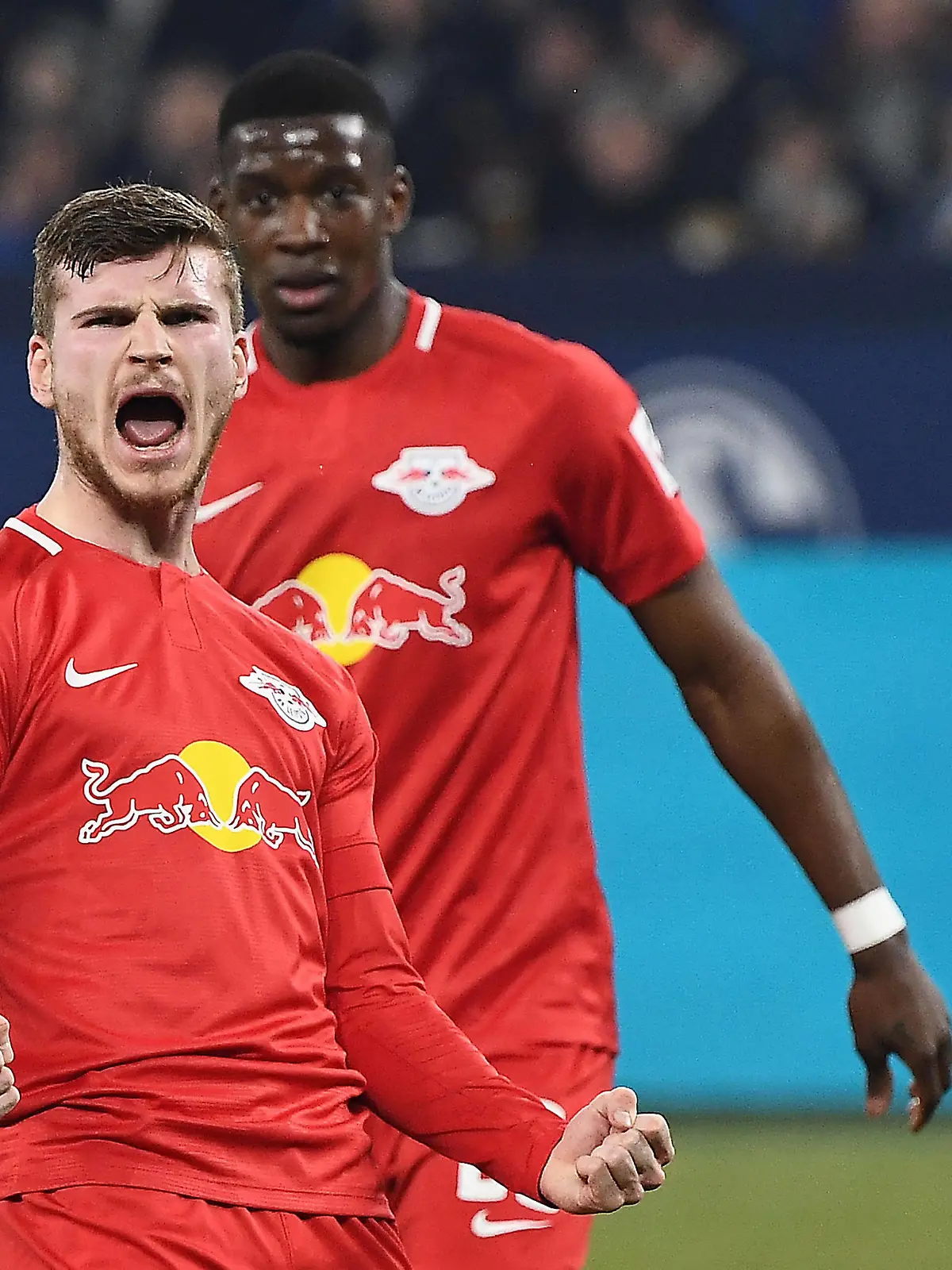  Sport Bilder des Tages 22.02.2020, xjhx, Fussball 1.Bundesliga, FC Schalke 04 - RB Leipzig emspor, v.l. Timo Werner RB Leipzig celebrate the goal, Der Torjubel zum 0:2 DFL/DFB REGULATIONS PROHIBIT ANY USE OF PHOTOGRAPHS as IMAGE SEQUENCES and/or QUASI-VIDEO Gelsenkirchen *** 22 02 2020, xjhx, Football 1 Bundesliga, FC Schalke 04 RB Leipzig emspor, v l Timo Werner RB Leipzig celebrate the goal, The goal celebration for 0 2 DFL DFB REGULATIONS PROHIBIT ANY USE OF PHOTOGRAPHS as IMAGE SEQUENCES and or QUASI VIDEO Gelsenkirchen