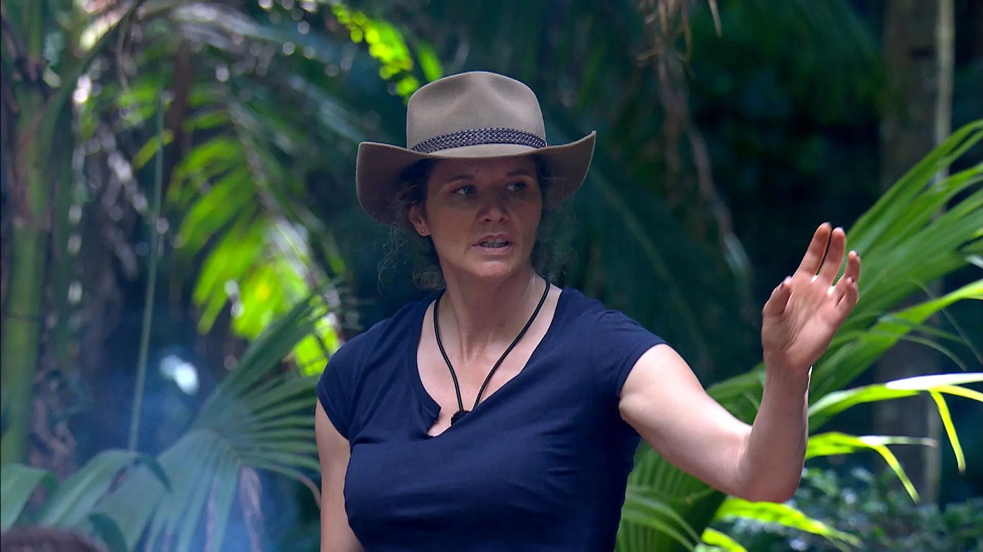 ACHTUNG: SPERRFRIST FÜR ALLE MEDIEN BIS FREITAG, 18.01.2019, 23.59 UHR !!!
Tag 8 im Camp. Sandra Kiriasis ist die neue Teamchefin.
Verwendung der Bilder für Online-Medien ausschließlich mit folgender Verlinkung: 'Alle Infos zu 'Ich bin ein Star - Holt mich hier raus!' im Special bei RTL.de: https: //www.rtl.de/cms/sendungen/ich-bin-ein-star.html