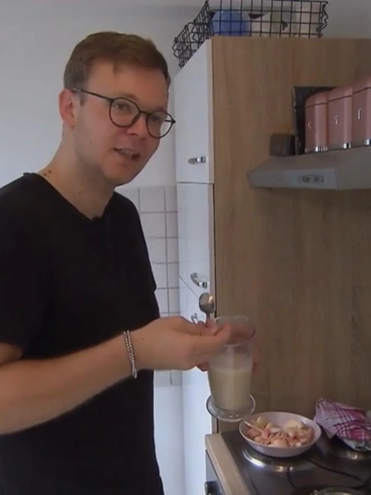 Bild zu: "Alex kocht Einiges zum ersten Mal"