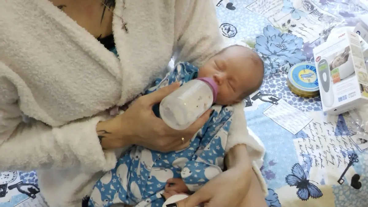 Hilfe für Frühchenstationen in der Ukraine Babyboxen, Medizintechnik, Medikamente