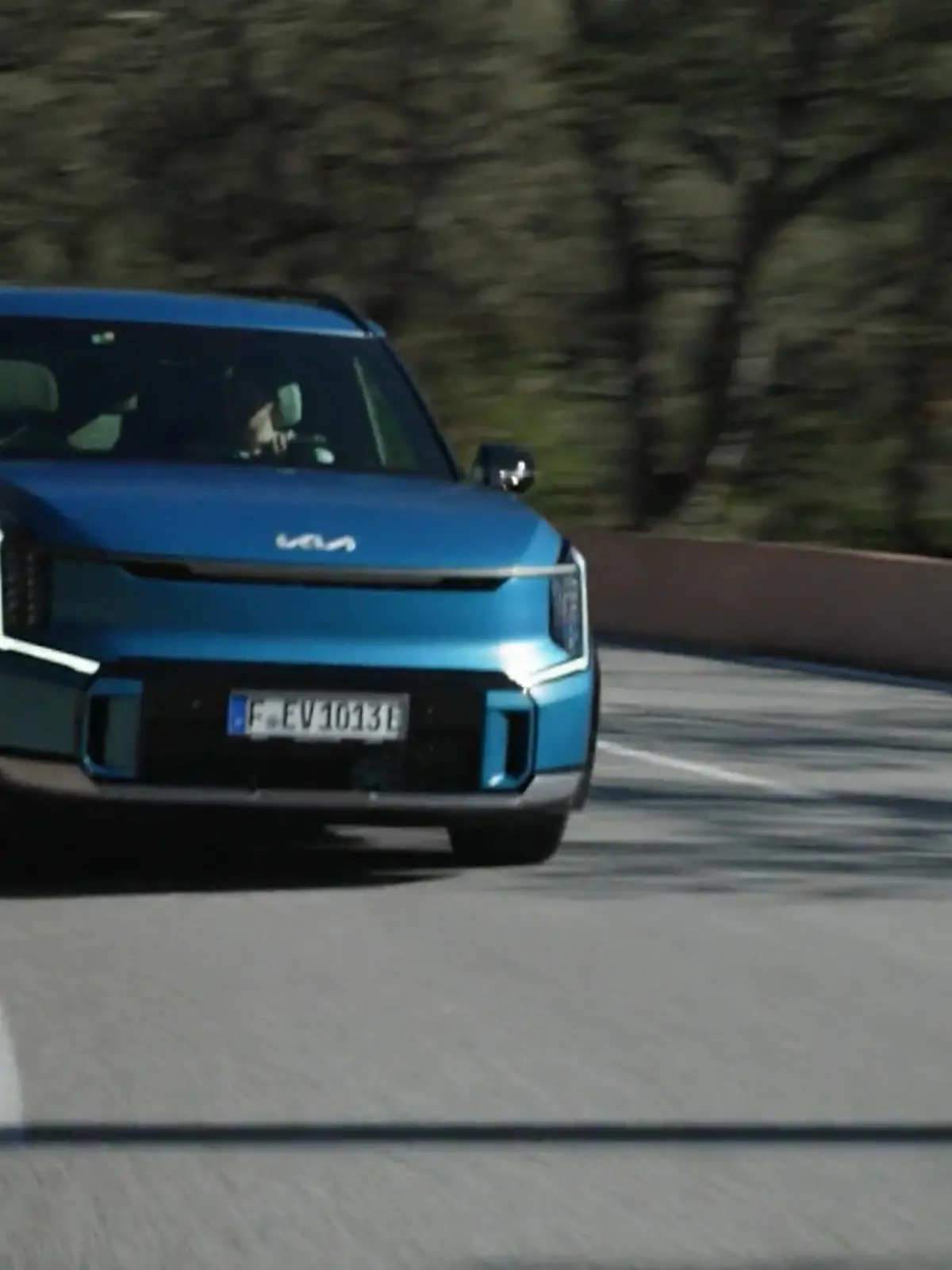 Bild zu: "Wie fährt sich der riesige KIA EV9?"