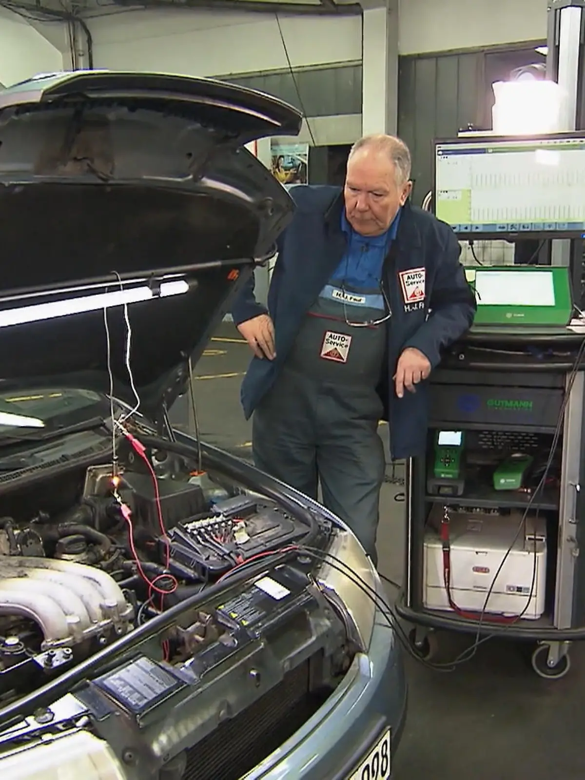 Bild zu: "Fehler gefunden - Motor bekommt keine Zündfunken"