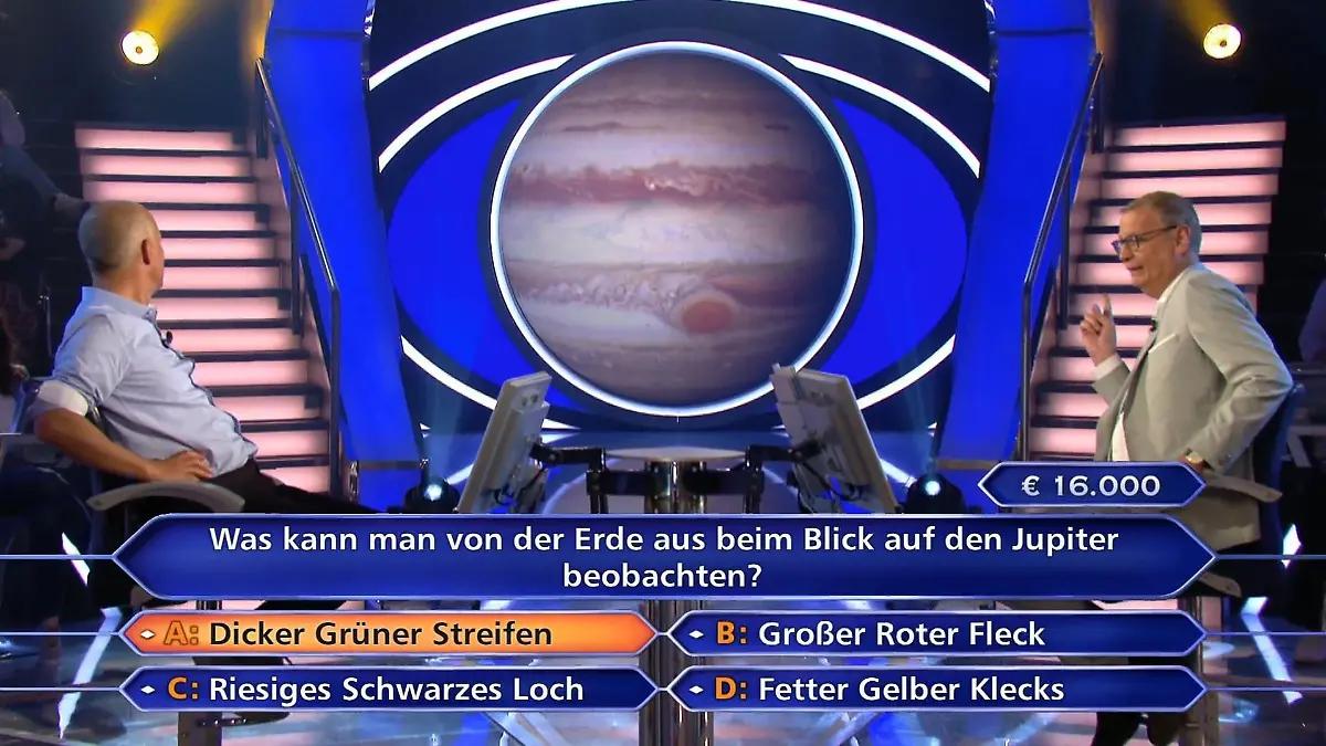 WWM-Kandidat - hier mit Moderator Günther Jauch - war sich seiner Sache zu sicher und verspielt am Ende 15.500 Euro, weil er zockt